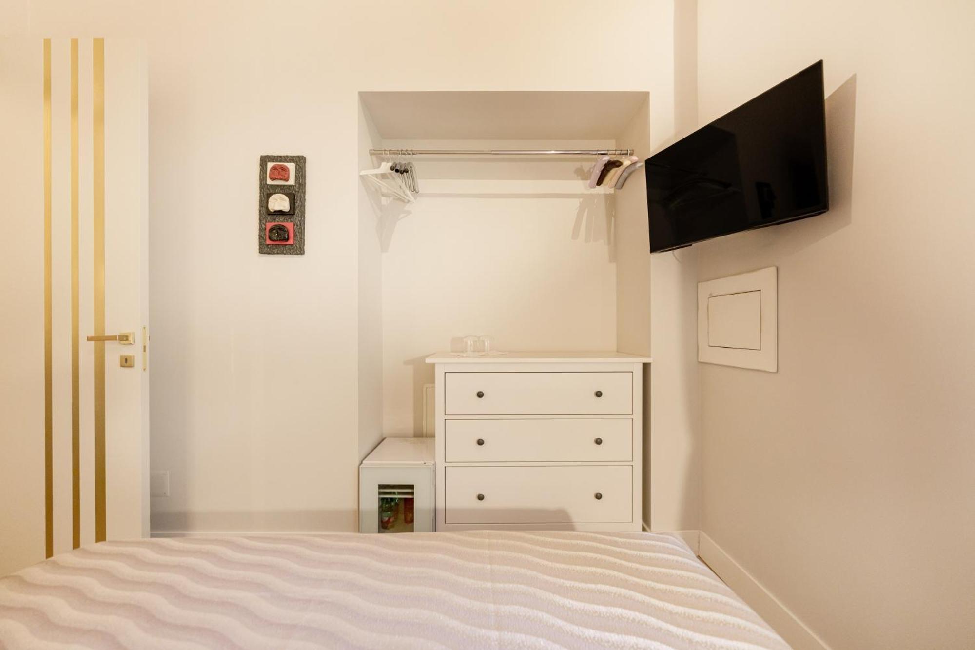 Alfonsina Guest Room Napoli Bagian luar foto
